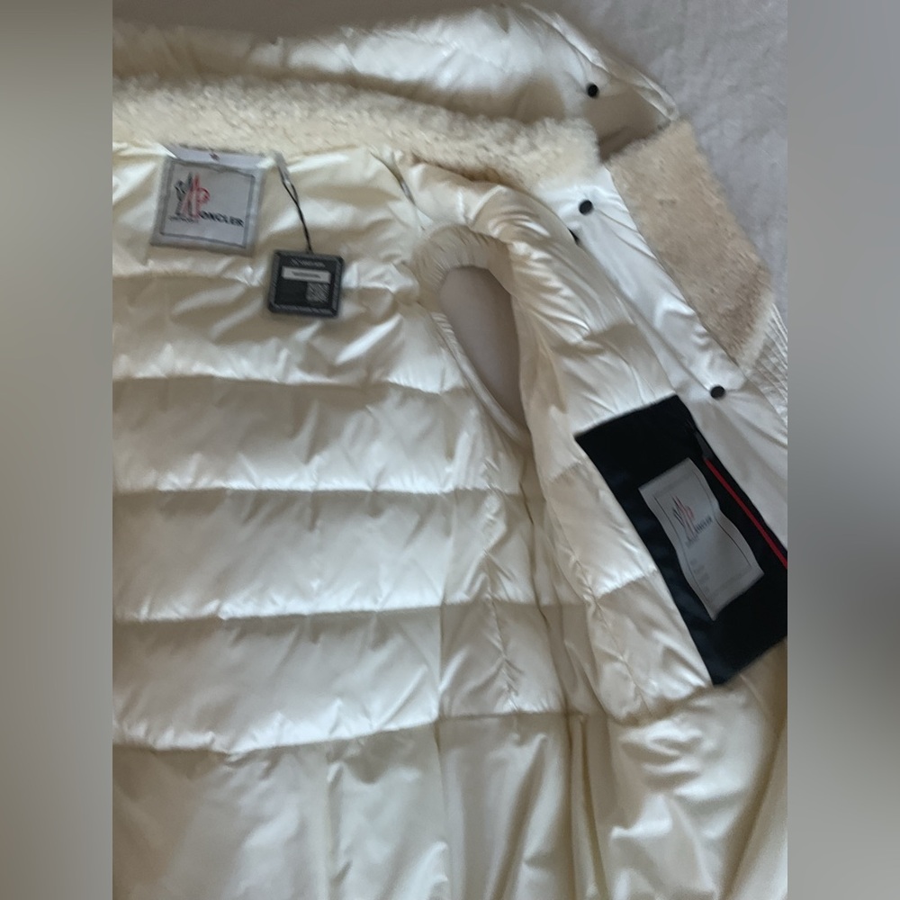 Moncler Grenoble White Quilted Jacket Vest with Shearling Collar - Picture 6 of 15